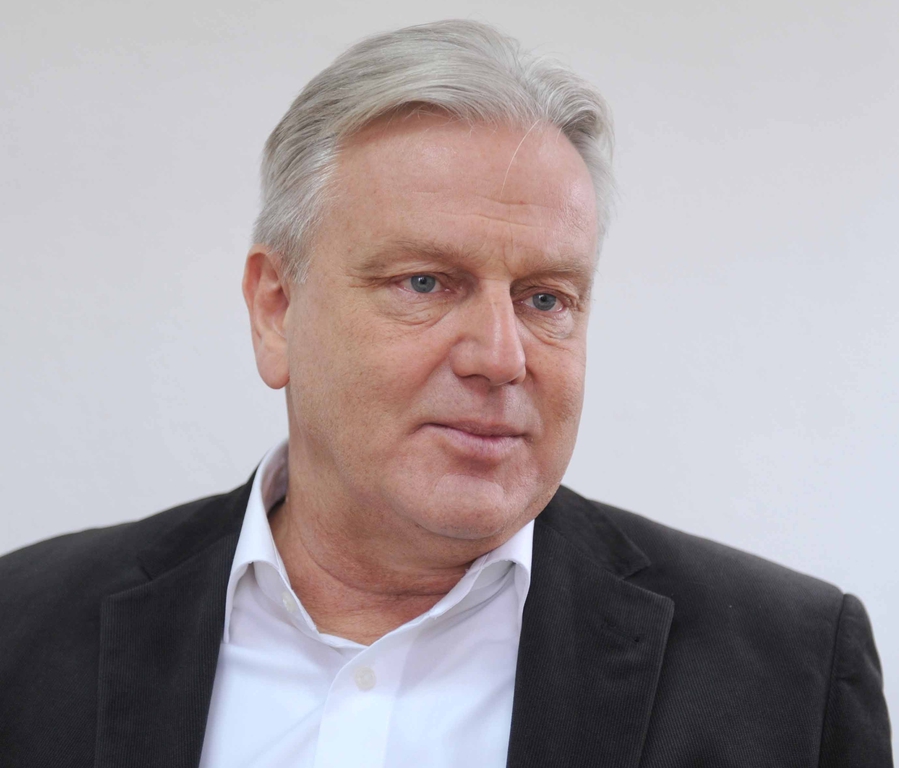 Nem kíváncsiak sem a szakszervezetek, sem a munkaadók véleményére. FOTÓ: Vajda József/Népszava